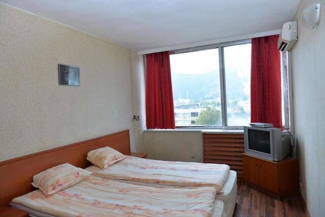 Отель Hotel Vista Sliven Сливен-8
